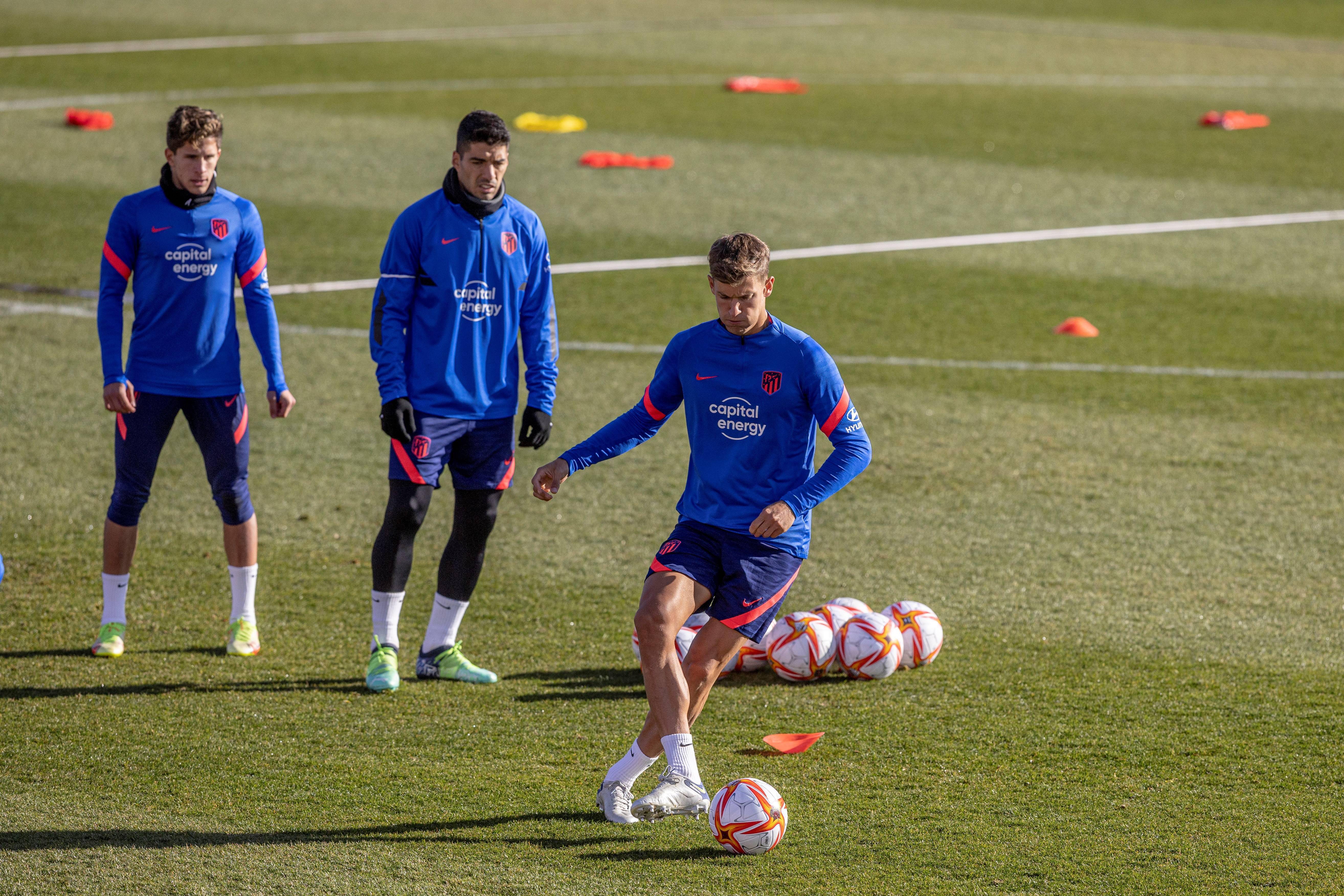 九游sports-集结日西汉姆备战国王杯，刷新队史纪录细节曝光，气氛紧张，心理建设被强调的简单介绍-九游sports