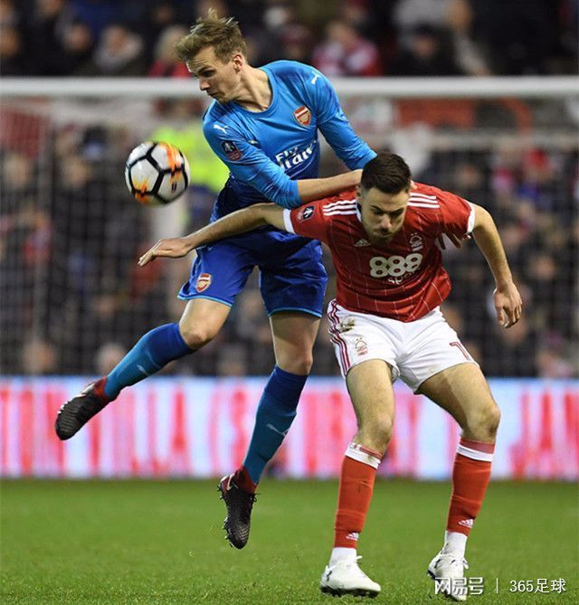 九游体育下载-西汉姆窗口期防线松动；志在法国杯名次提升；底气十足；身体对抗强度拉满的简单介绍-九游体育下载