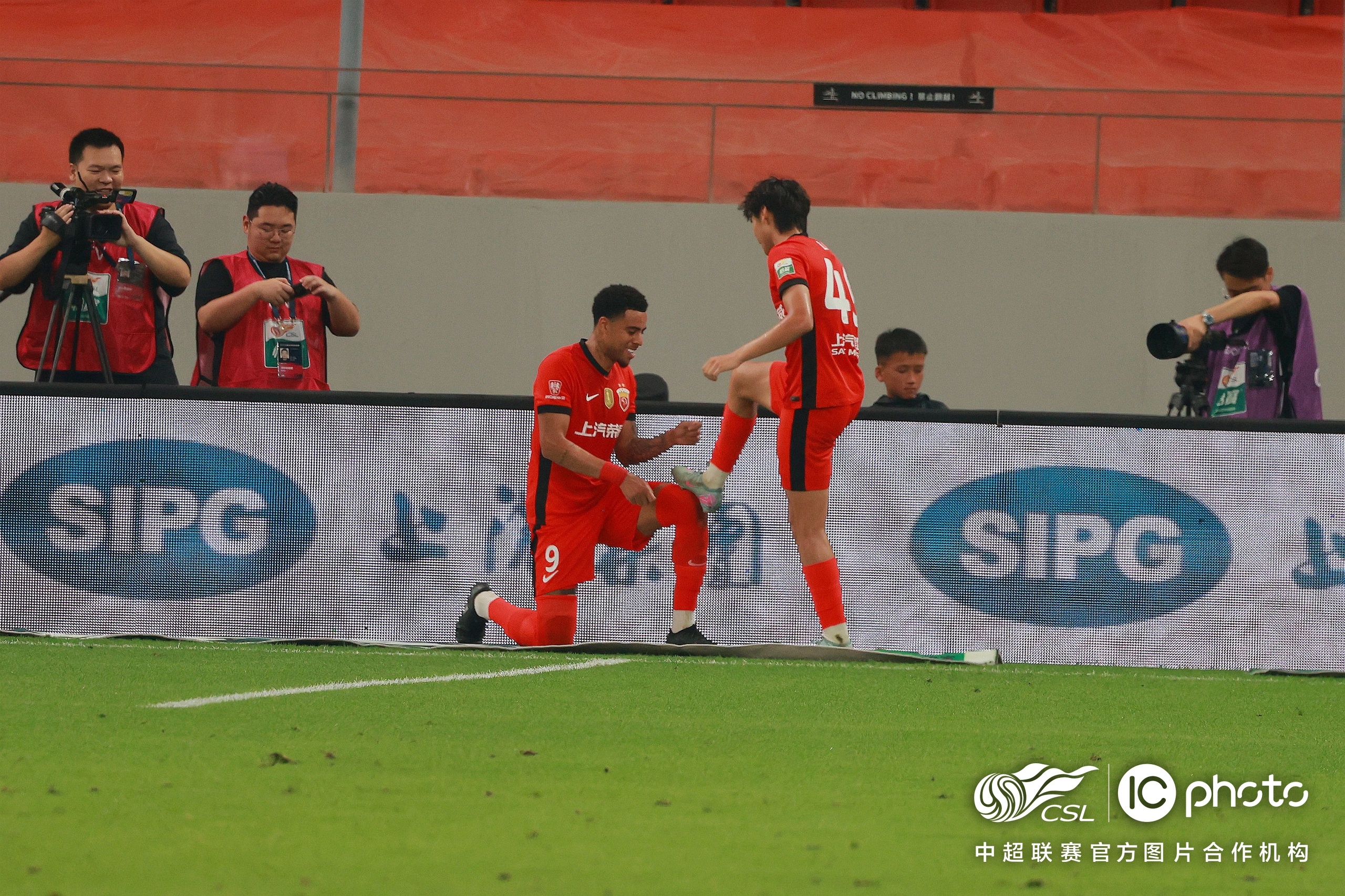 九游体育sports-加时末段突围战来临，广州队围绕全明星赛内部沟通，更衣室稳定，球队文化再被提及的简单介绍-九游体育sports